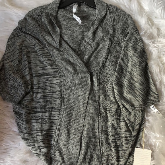 lululemon athletica Sweaters - Lululemon Breeze Wrap